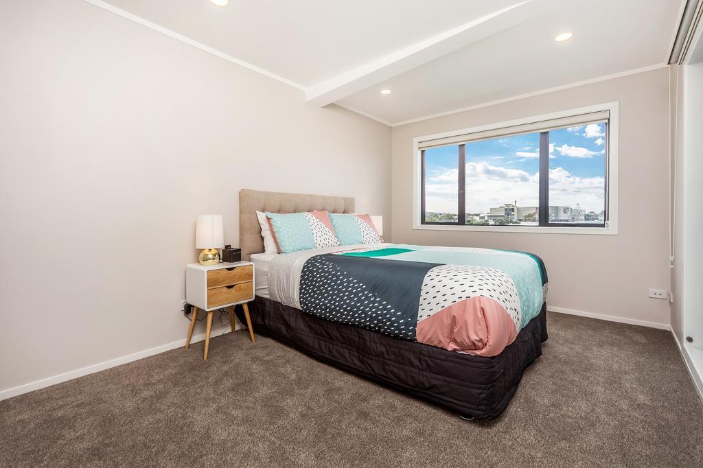 Central Manukau Hideaway Apartment โอ๊คแลนด์ ภายนอก รูปภาพ