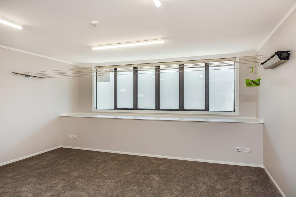 Central Manukau Hideaway Apartment โอ๊คแลนด์ ภายนอก รูปภาพ